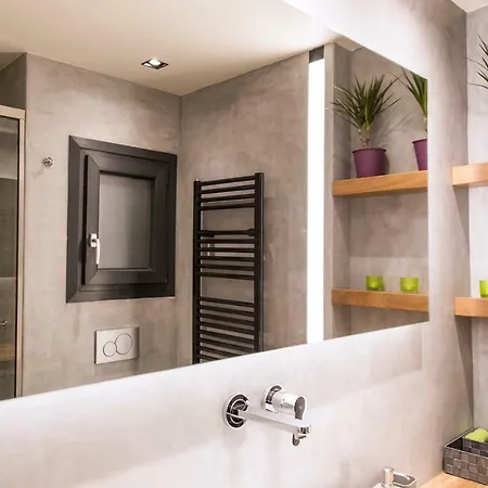 Brand New 2018 Luxury 10' Minutes Walk From Acropolis And 6 From Metro Apartamento Atenas